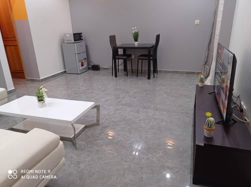Hotel Appart B4U Yaoundé Zewnętrze zdjęcie